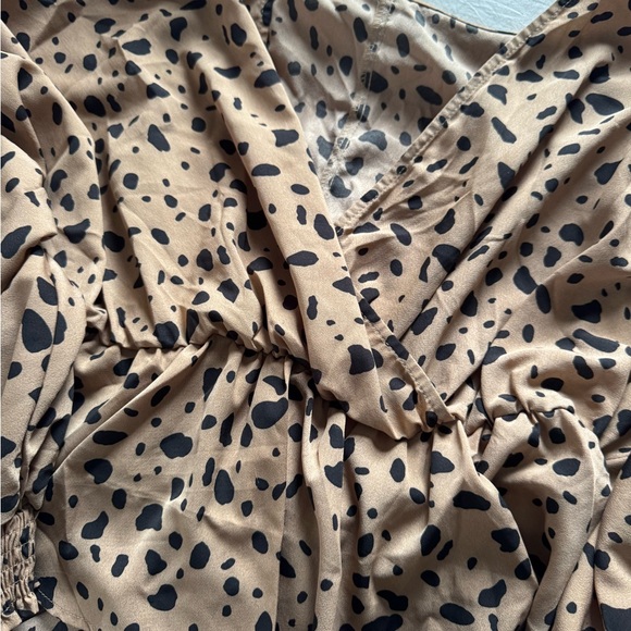 Leopard Print Ruffle Blouse - Picture 3 of 3